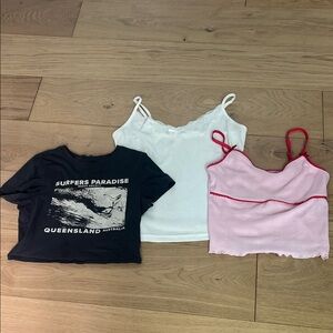 Bundle/lot Pink & White Tans and Black Graphic Tee - size juniors Women's